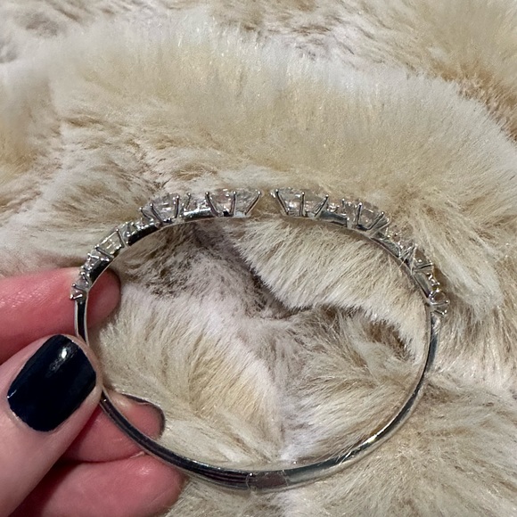 Nadri bangle. No signs of wear. - Picture 5 of 6